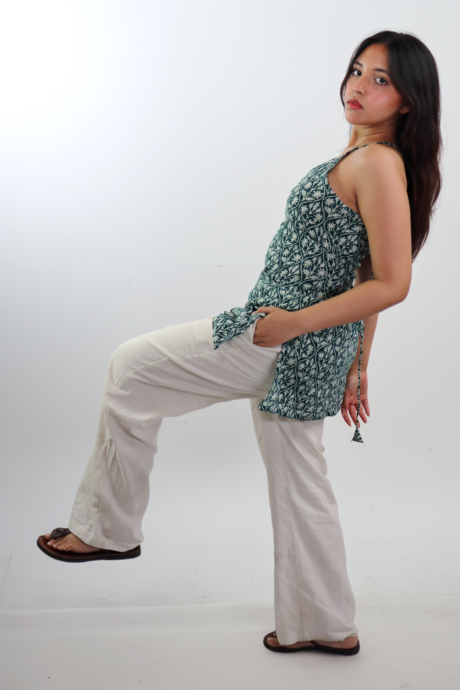 Women's backless halter kurti